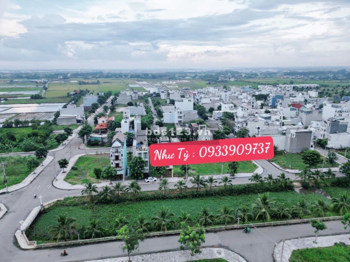 Chính chủ cần bán căn nhà 1 trệt 2 lầu 3 phòng ngủ SHR Hoàn Công giá chỉ 2ty250