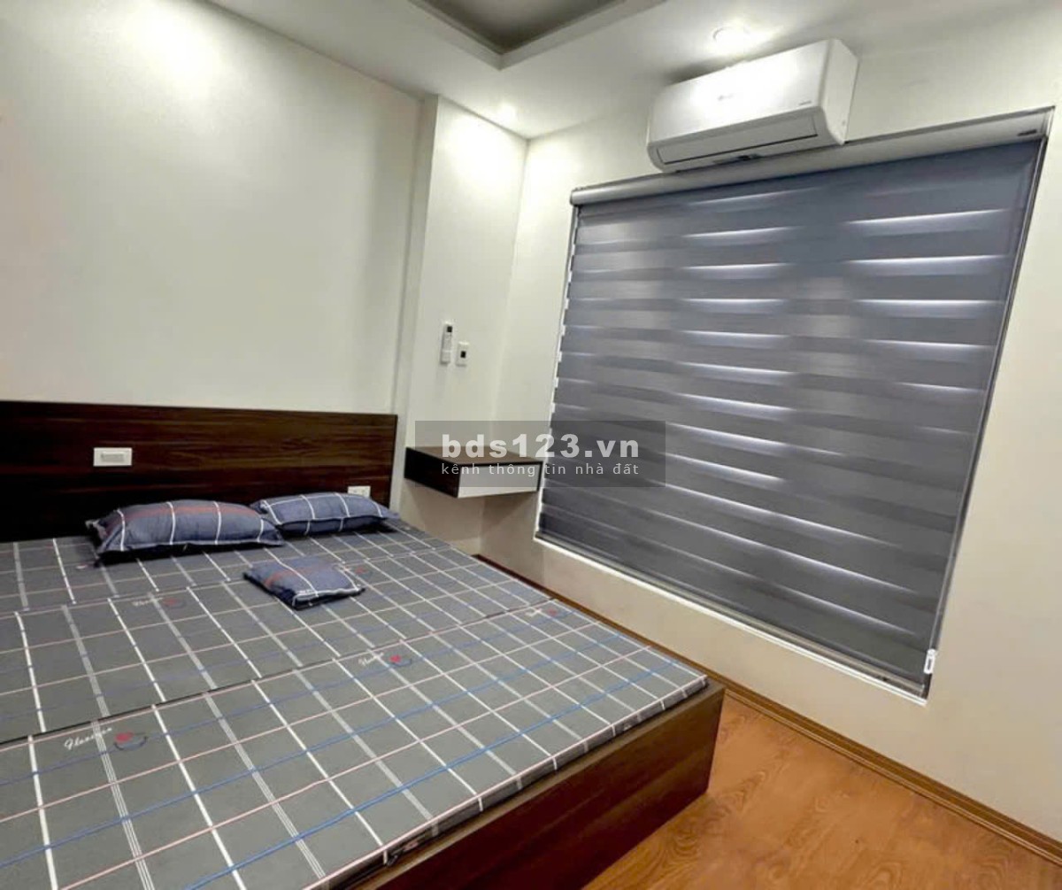 Cơ hội vàng - Bán nhà mặt phố đường Láng, 6 tầng, giá 7.8 tỷ