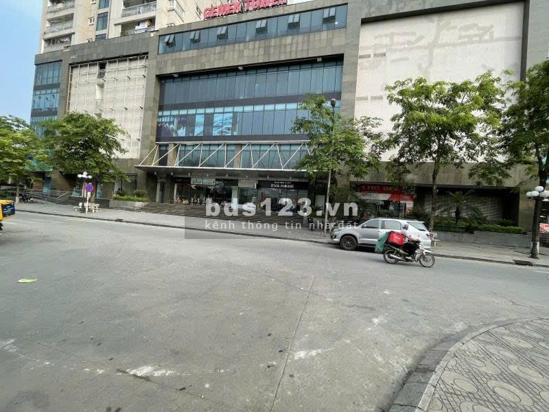 Bán nhanh Shophouse Tầng 1 Gemek Tower 1 đang sẵn nguồn tiền 15tr/tháng