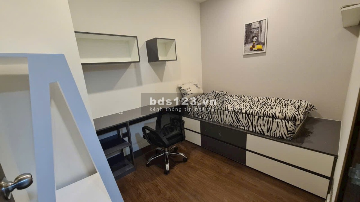 Cần bán CH The Flemington 87m2, 3pn,2wc, có SH lâu dài. Giá: 6.7 tỷ TL