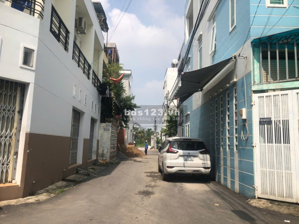 Bán nhanh nền đất đường 102, đường 5M xe hơi quay đầu, full thổ cư, giá chỉ 4 tỷ thương lượng