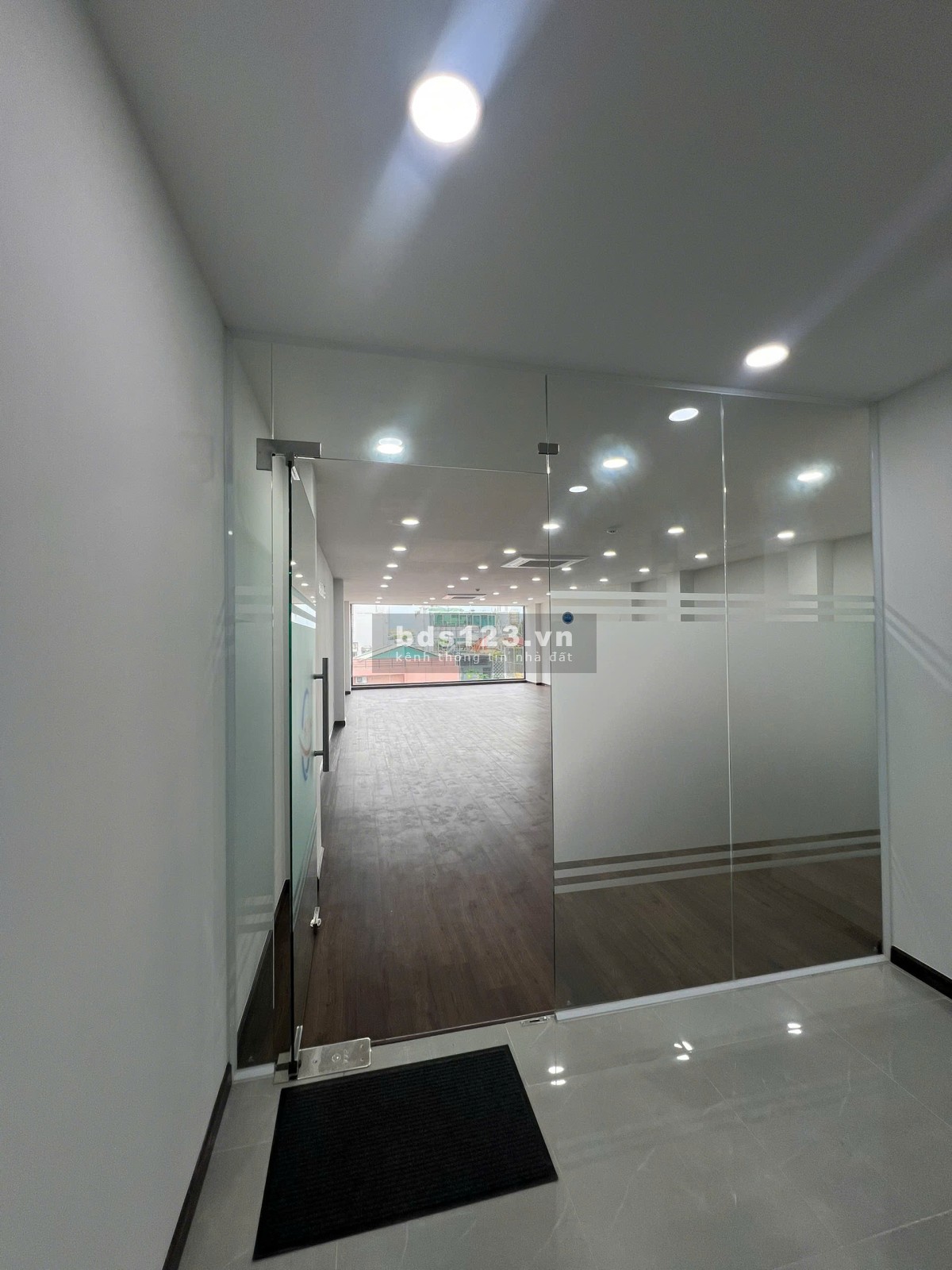 Văn phòng mới cho thuê diện tích 84m2 tại Tân Bình, Hồ Chí Minh