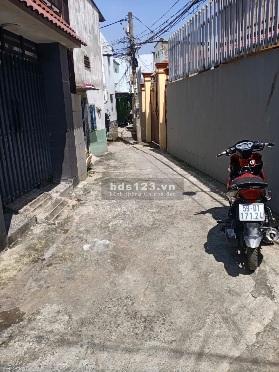 Diện tích khủng 6x20, 3 tầng BTCT gần ngã tư Nguyễn Văn Linh + QL50 chỉ 3.7 tỷ