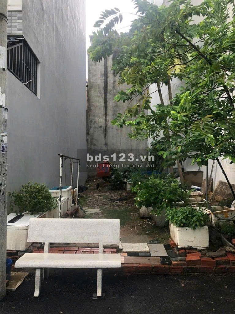 Bán nhanh nền đất đường 102, đường 5M xe hơi quay đầu, full thổ cư, giá chỉ 4 tỷ thương lượng