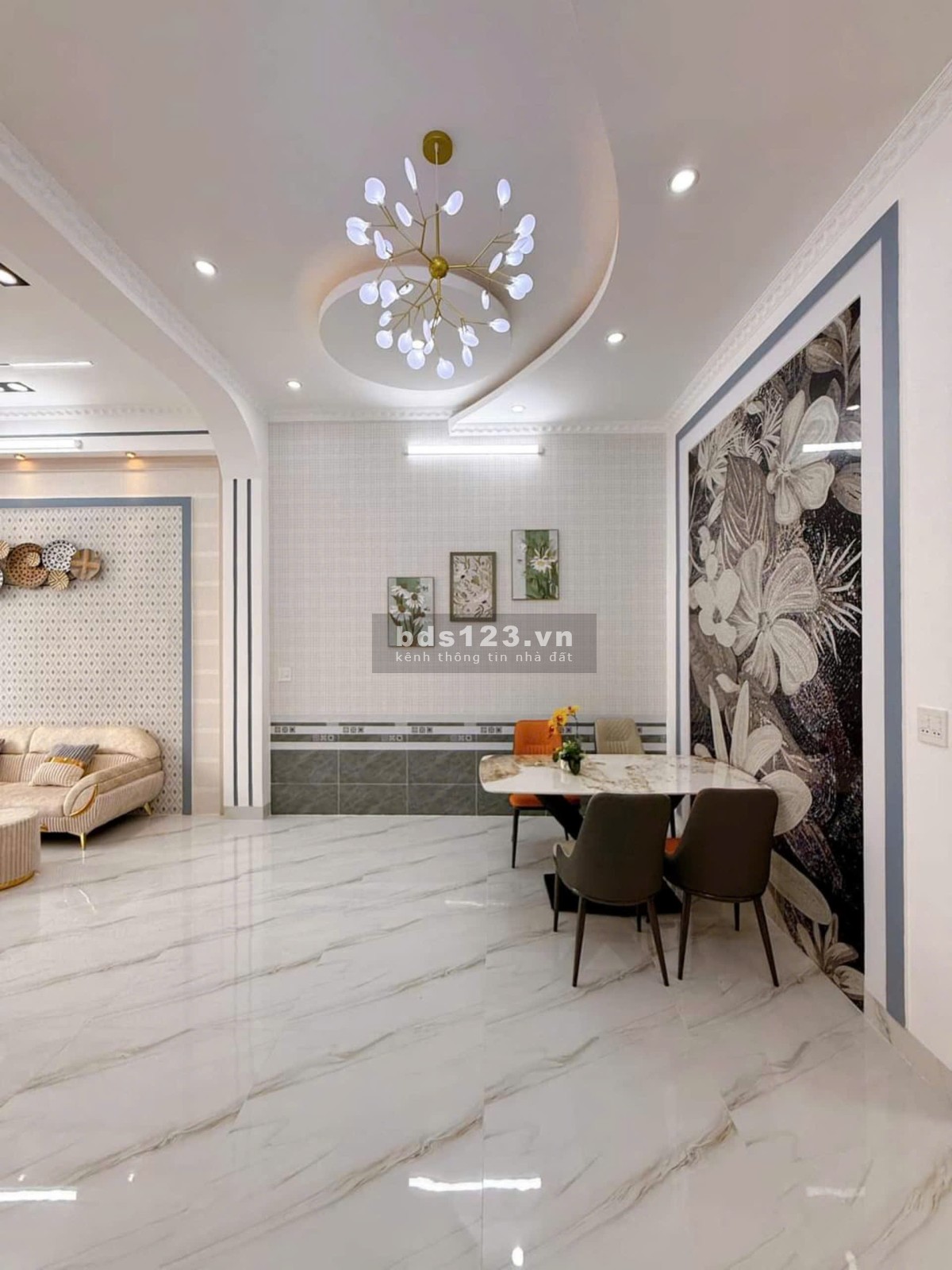 Cần bán nhà 1 trệt 1 lầu đường Nguyễn Văn Cừ Cần Thơ Diện tích 5x13=65m2 Giá 3 tỷ 550