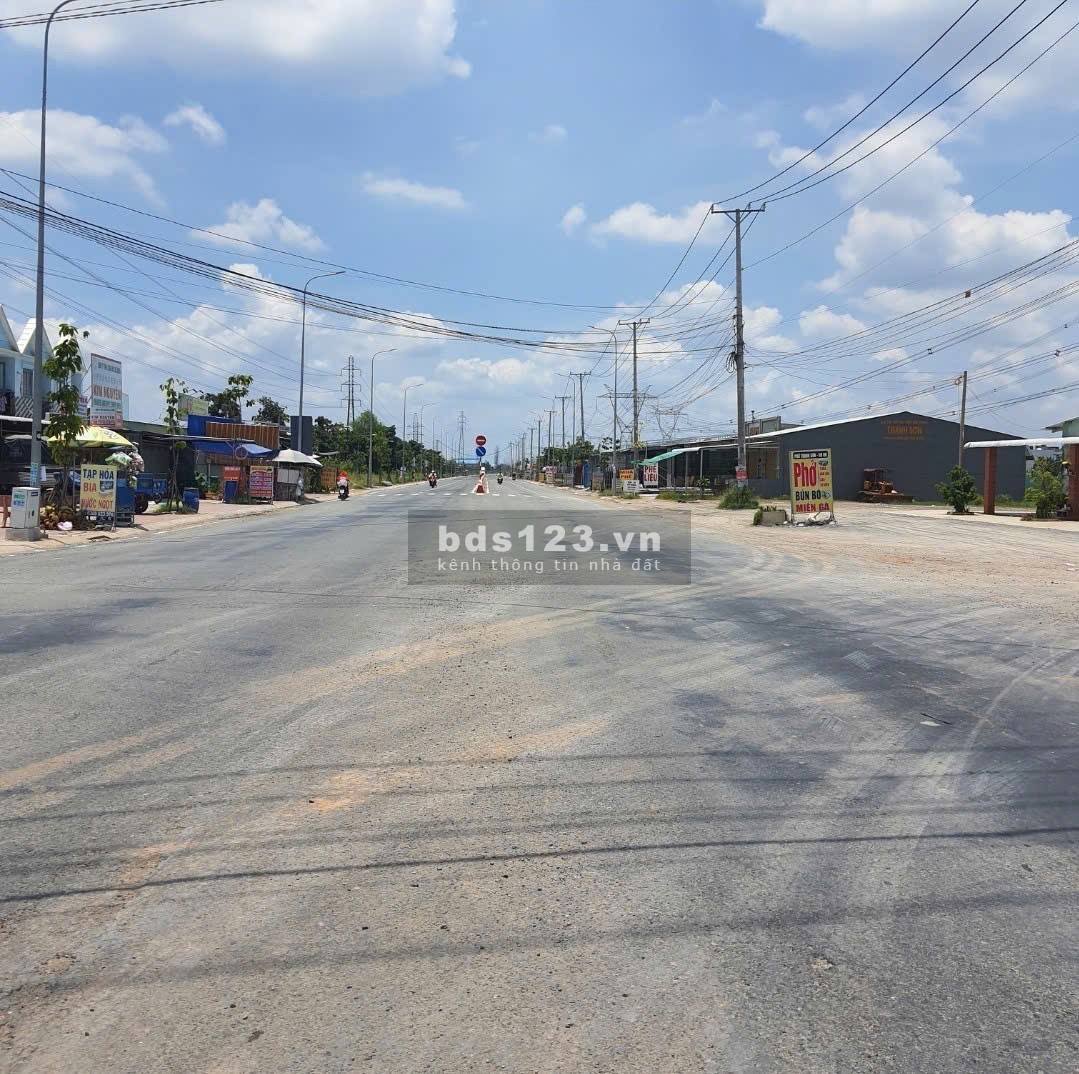 Ra nhanh lô đất 235M2 - 1TỶ5 - Mỹ Hạnh Nam - Đức Hòa - Long An