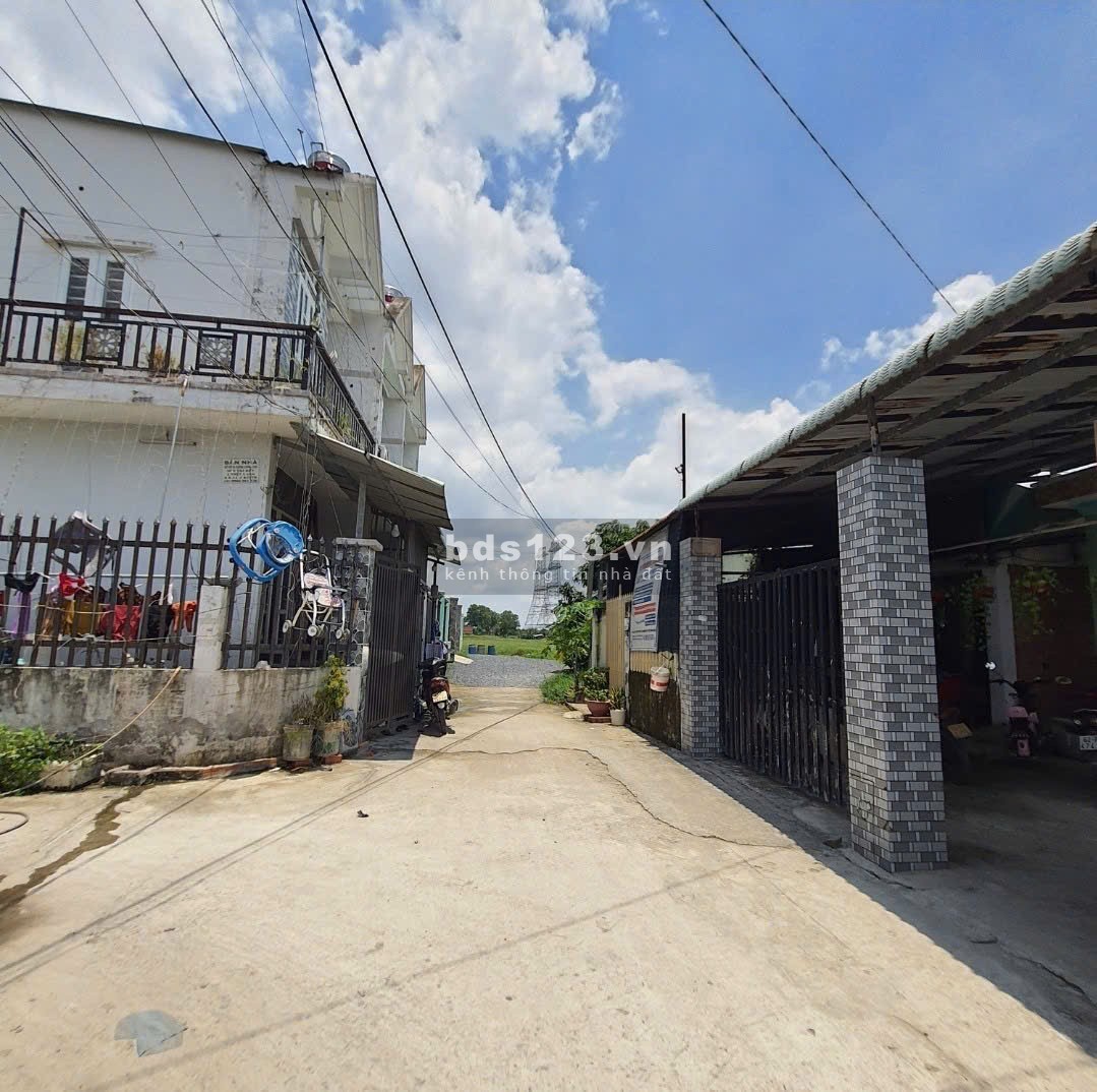 Ra nhanh lô đất 235M2 - 1TỶ5 - Mỹ Hạnh Nam - Đức Hòa - Long An