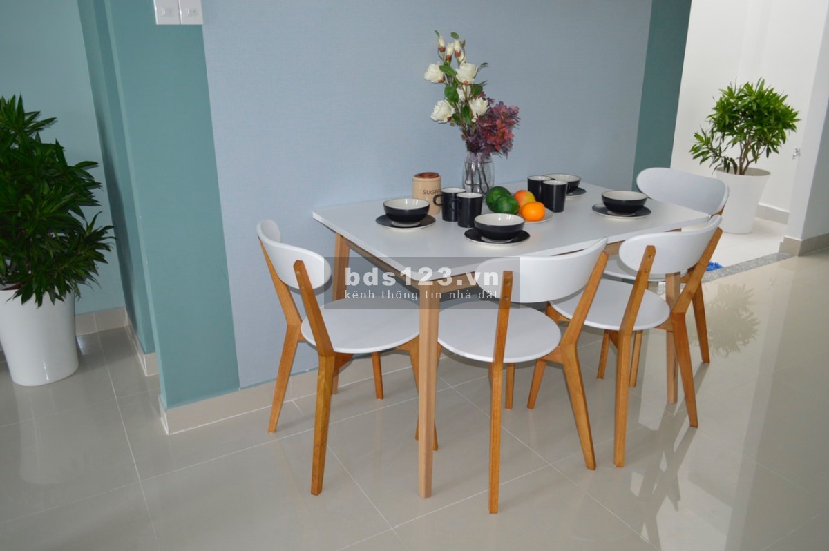 Nhà chính chủ cần bán gấp nhà 1 trệt 1 lầu 4x12 shr hoàn công full nội thất giá chỉ 1ty350
