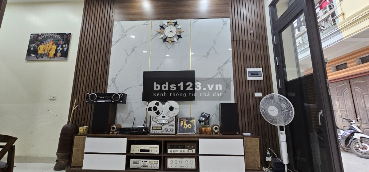 Nhà đẹp dân xây thoáng 4 tầng - Ô tô tránh - Vừa túi tiền, DT 45/50M2, MT 4.2M2 giá chỉ 5.25 tỷ