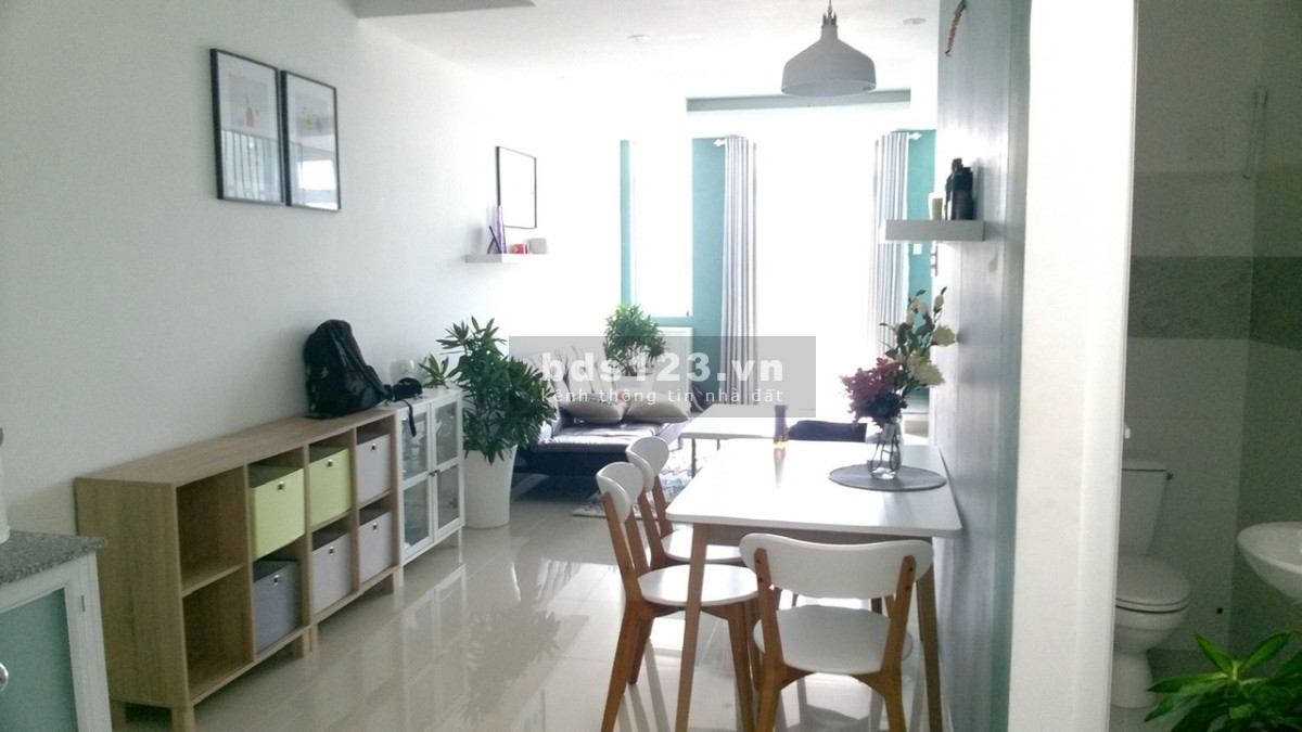 Nhà chính chủ cần bán gấp nhà 1 trệt 1 lầu 4x12 shr hoàn công full nội thất giá chỉ 1ty350