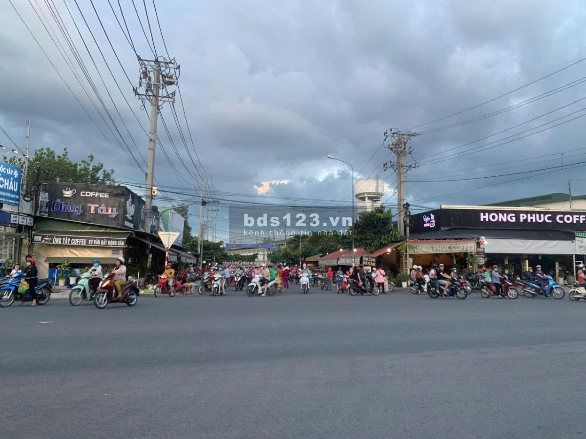 Bán gấp đất mặt tiền đường HL14 nhựa 12m thông liên xã ngang 10m giá 32triệu/1m ngang