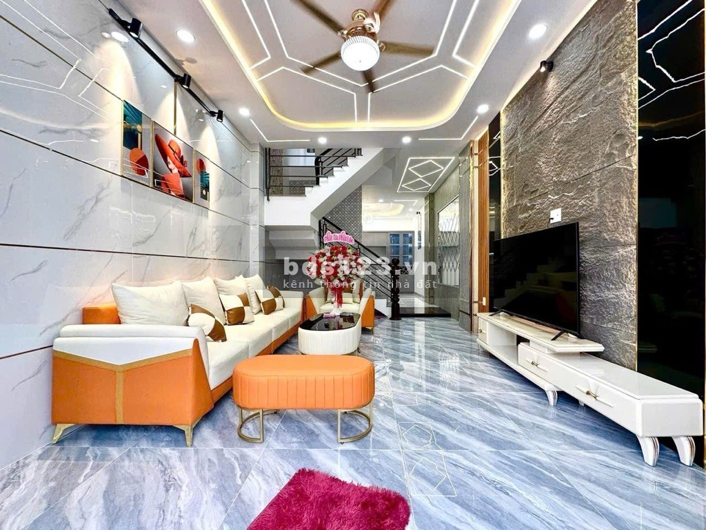 Nhà đẹp, phong cách hiện đại. 50M2 X 3,5T hẻm 7M đường Lê Văn Quế, giá sốc chỉ 6,6 tỷ.