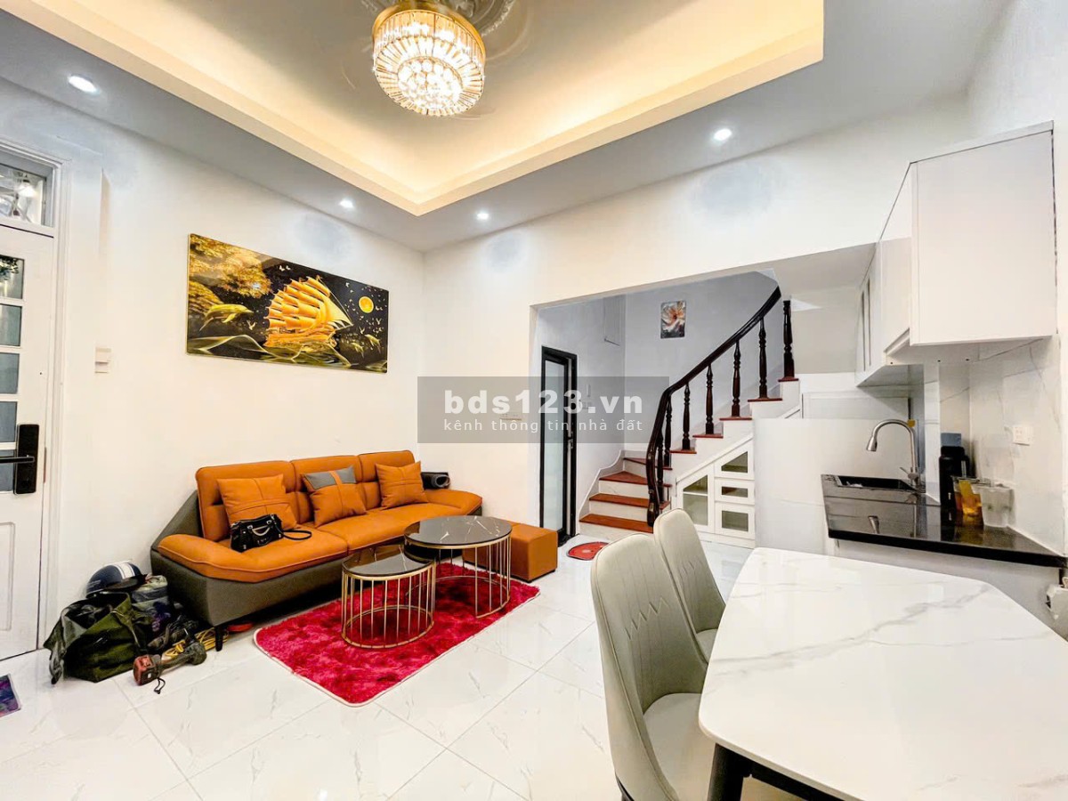 Bán Gấp Căn Nhà Tại Phố Vũ Trọng Phụng, Thanh Xuân 33m2 - 5 Tầng - 3 P.Ngủ Khép Kín. LH 0817094777