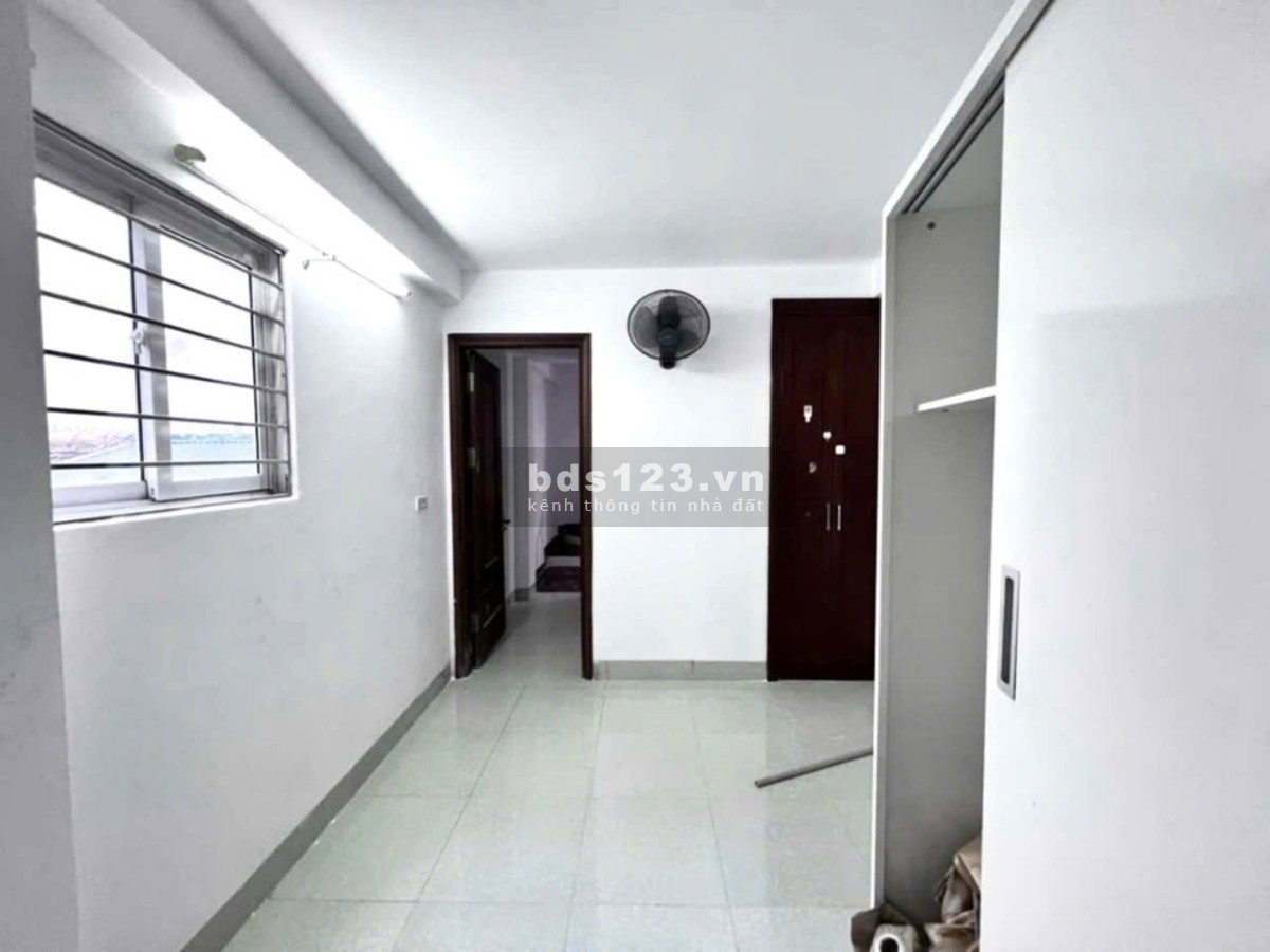 Chỉ 5.9 tỷ có nhà phân lô chùa Láng 2 mặt thoáng - 1 bước ra ô tô tránh