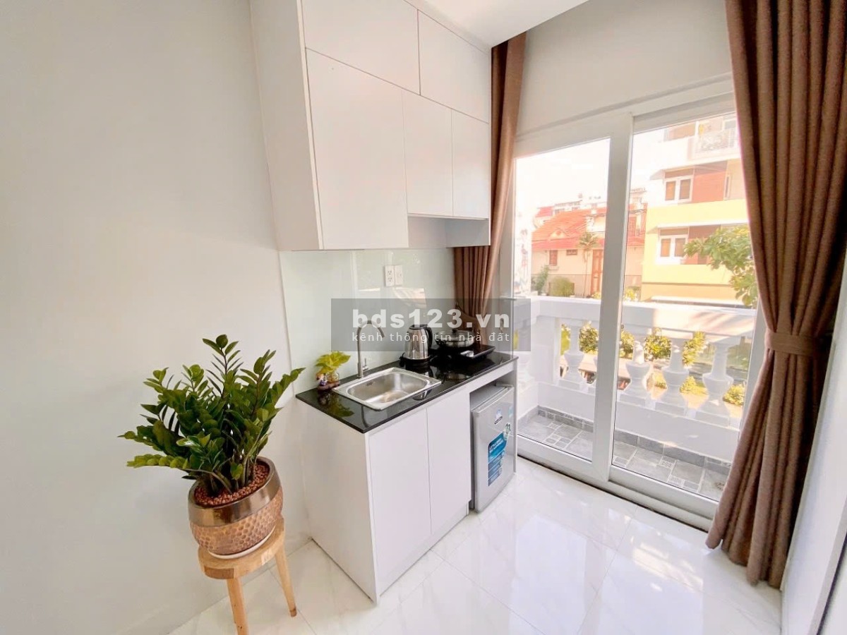 Căn hộ studio 40M2, bancol lớn, ngay giữa trung tâm quận 7, cách lotte 500M, gần cầu Kênh Tẻ