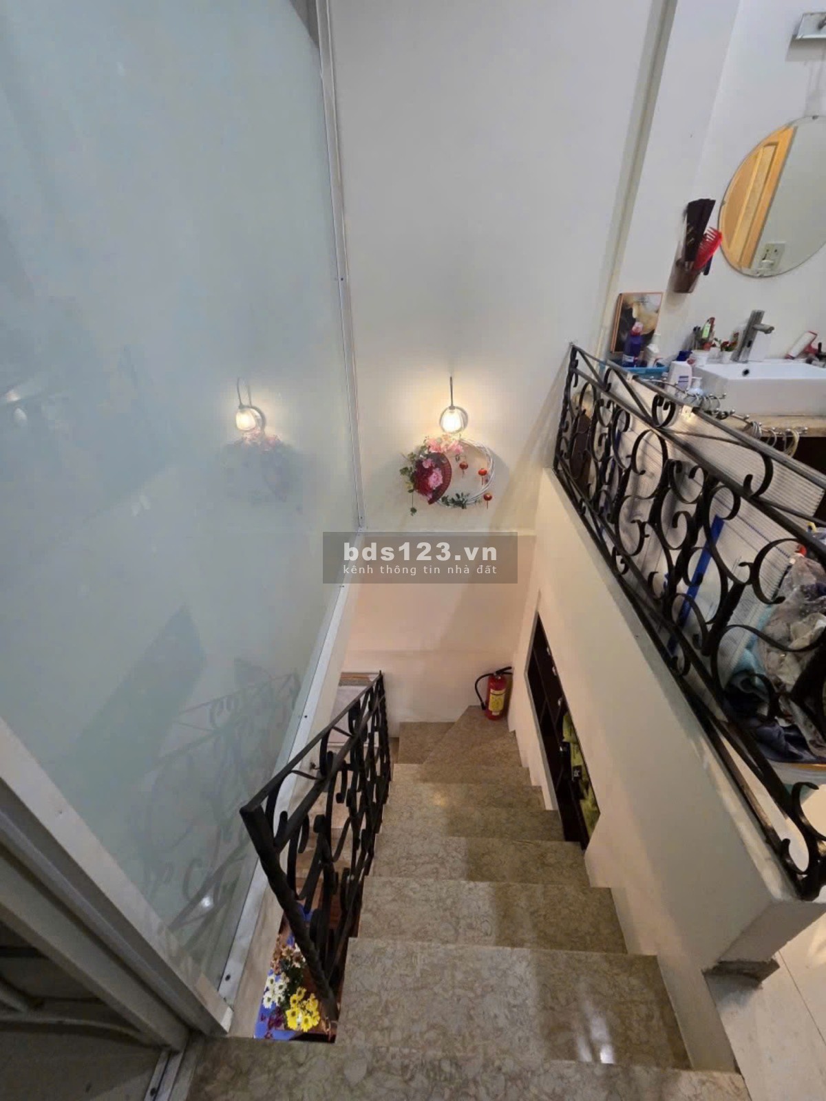 Bán nhà Dạ Nam, 2 tầng, hẻm xe tải, kinh doanh mua bán sầm uất, 31 M2, giá chỉ 4.5 tỷ