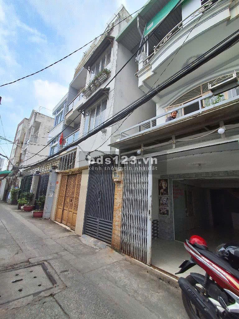 Cần bán nhà phố vừa ở vừa kinh doanh, hẻm thông ô tô đổ cửa, sát Nguyễn Thị Thập
