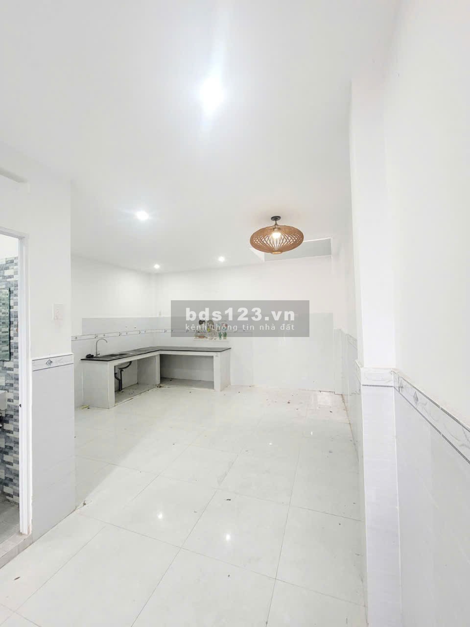 Xe hơi đậu cửa - 60m - Nhỉnh 4 tỷ - Sát vách Vạn Phúc City - Hiệp Bình Phước - Thủ Đức