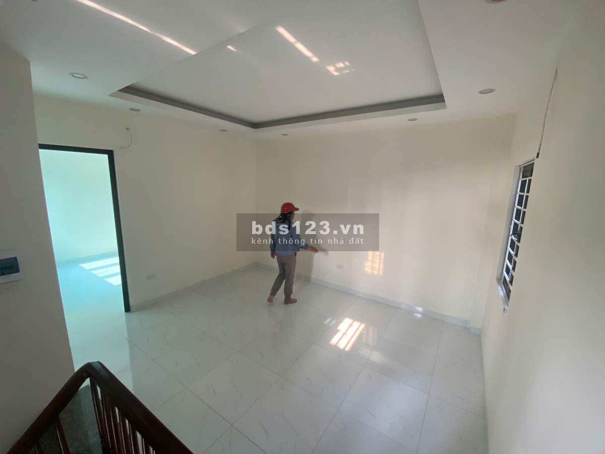 Chính chủ cần bán nhà 4 tầng, mới king koong, cạnh trường cấp 1, 2