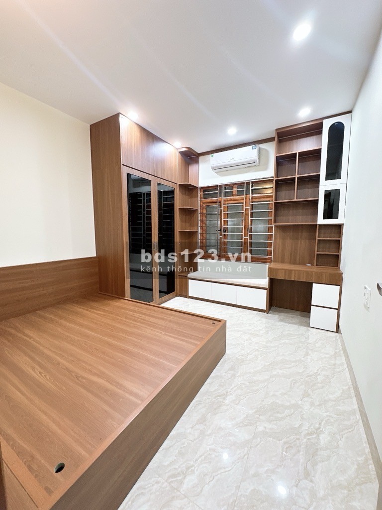 Nhà hhepj - Hàng hiếm 3.68 tỷ – Bán nhà Vĩnh Hưng, Hoàng Mai 45m², 3T, MT 3.6m.