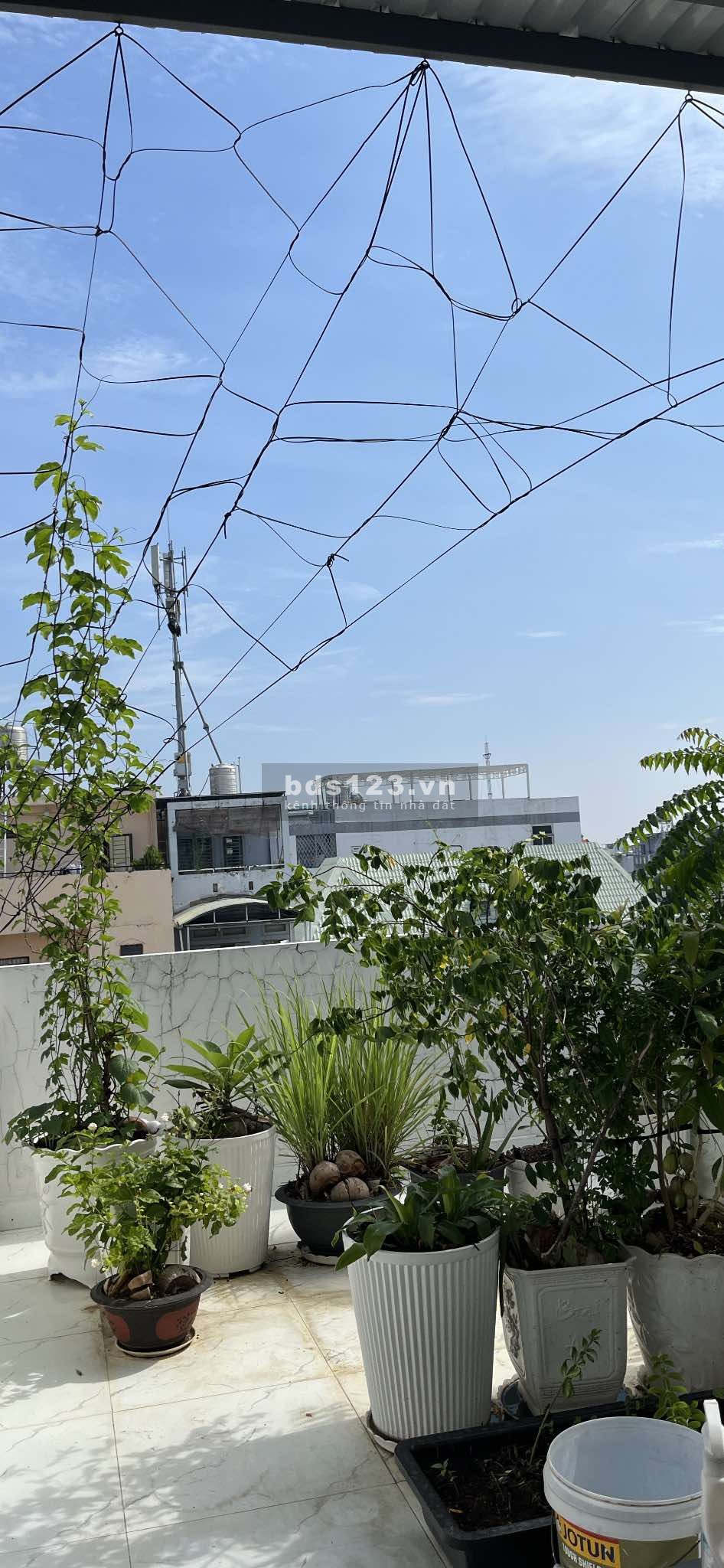 2 phòng ngủ, 2 toilets, 1 bếp, Tổng diện tích: 120m2