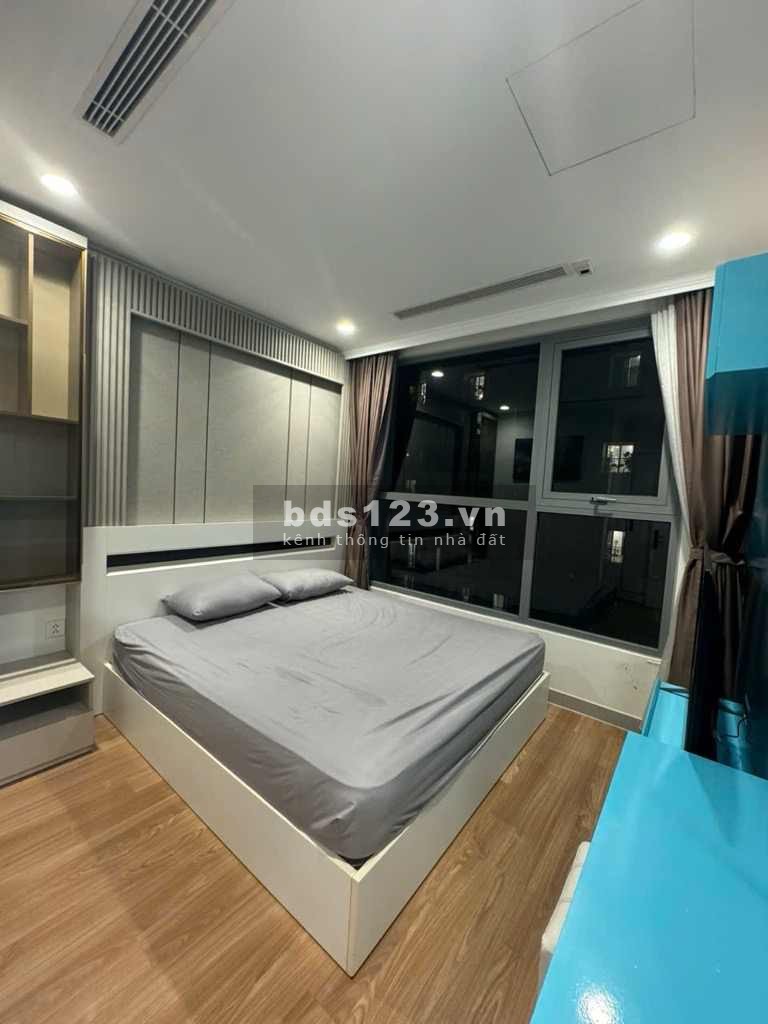 Bán nhà Hoàng Mai ô tô đỗ công, sổ vuông, 40M2 chỉ 4.5 tỷ