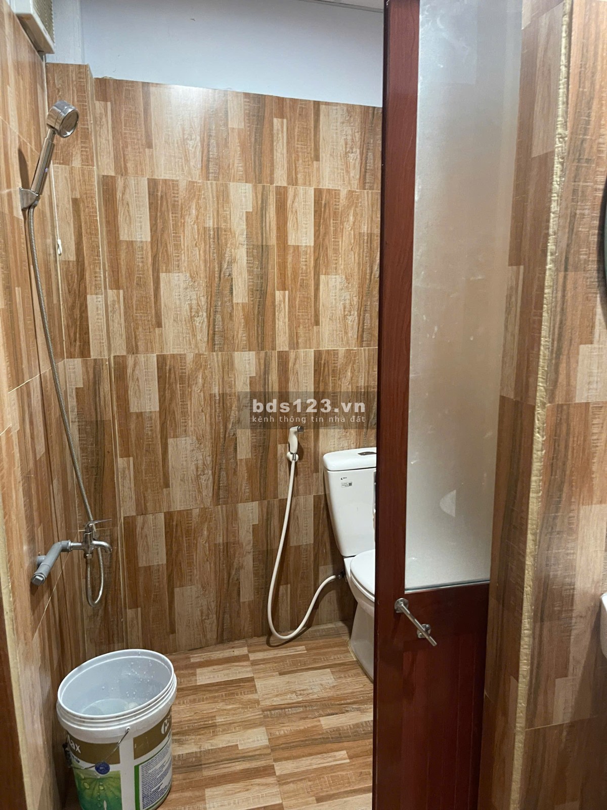 Hạ thêm 100 triệu, mặt tiền Tôn Đản, kinh doanh sầm uất, chỉ nhỉnh hơn 4 tỷ, gần 135 m2, ngang 7m