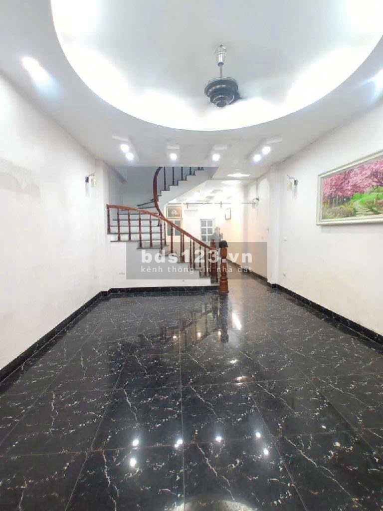Phân lô Trung Tâm – Ô tô đỗ trước cửa nhà – Lê Trọng Tấn