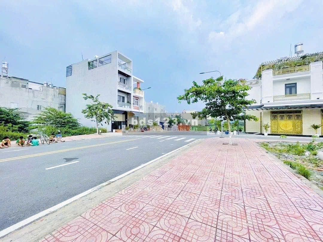 Chính chủ cần bán đất quận Bình Tân, đường Tây Lân 67,8M2
