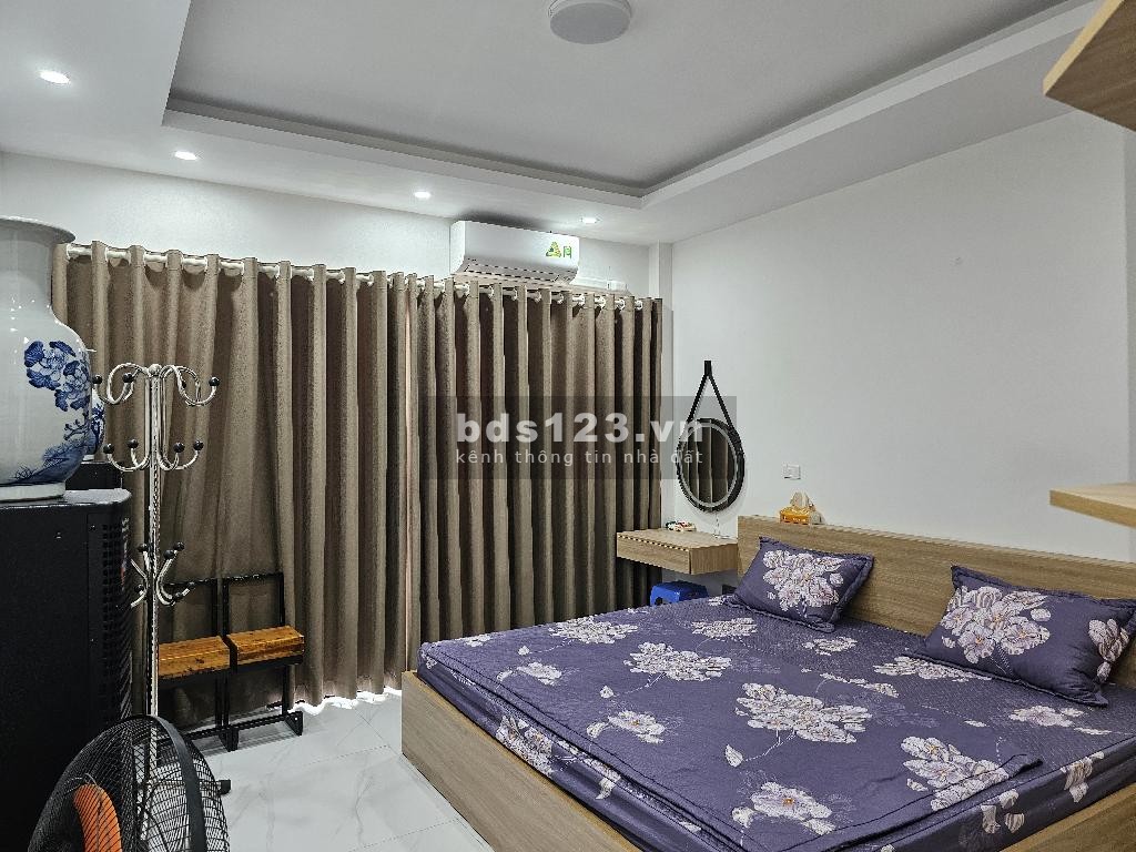 Chính chủ Cần bán căn nhà số 6 Phố Vũ Xuân Thiều, Sài Đồng. Giá 7.6 Tỉ