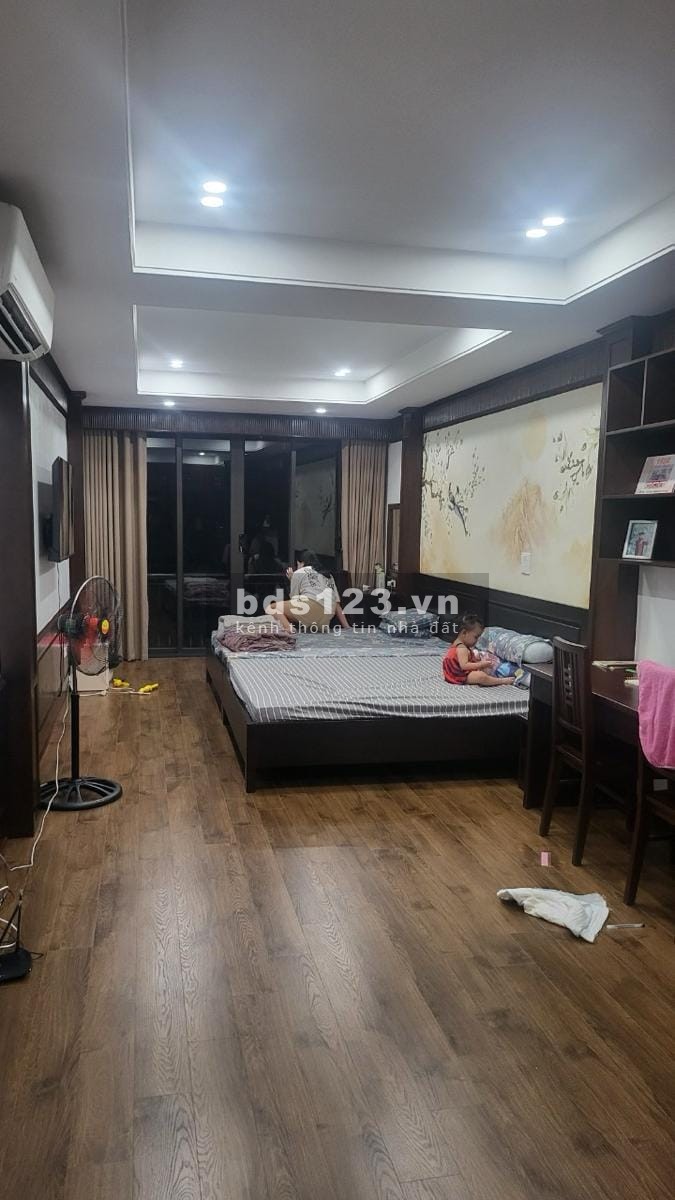 Cốm Vòng Cầu Giấy 2 mặt thoáng 52m 25 tỷ 6 tầng mặt tiền 5m thang máy ô tô đỗ cửa