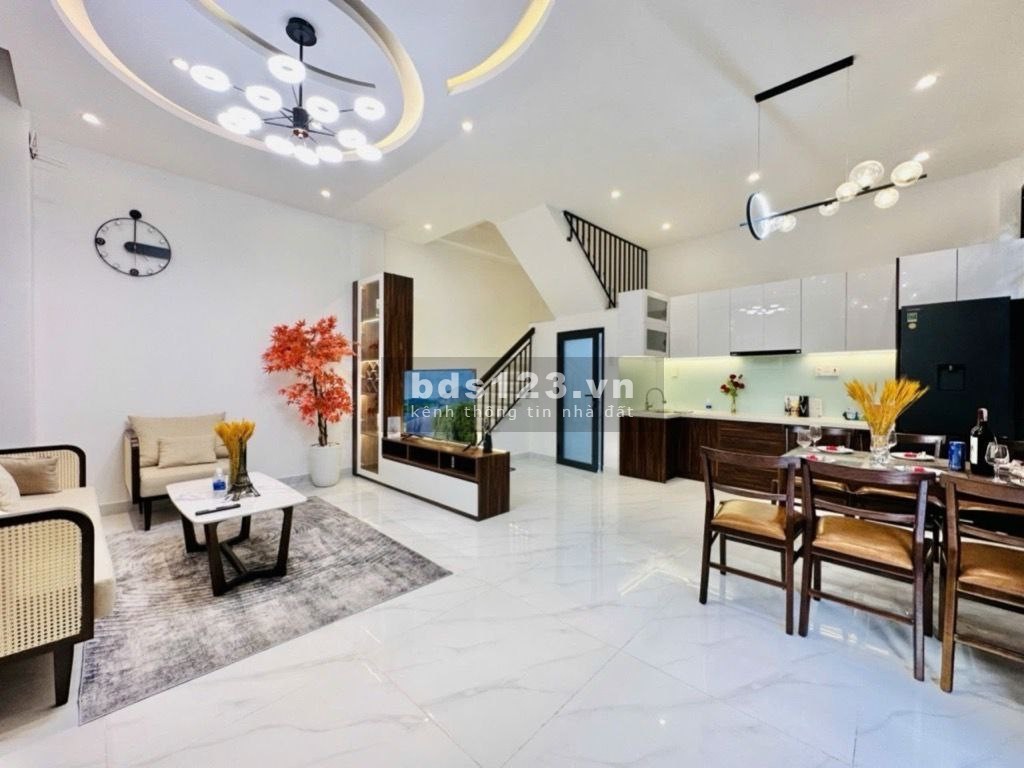 Bán nhà VIP Gò Vấp - 6.5m nở hậu 6.9m - 3 tầng - Full nội thất - Giá cực tốt