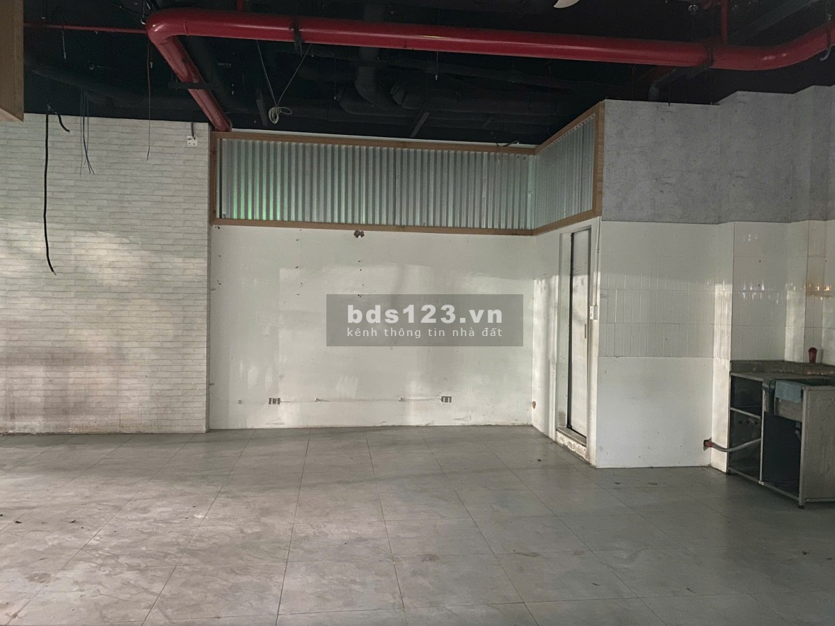 Bán căn shop căn góc, mặt đường chính, diện tích 52M2, đã có sổ giá 15 tỷ