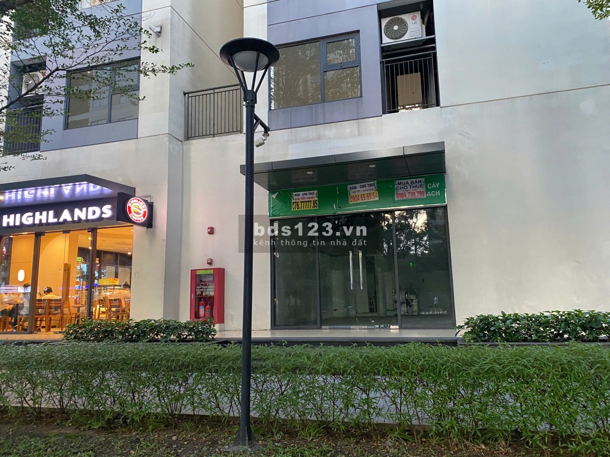 Bán căn shop căn góc, mặt đường chính, diện tích 52M2, đã có sổ giá 15 tỷ
