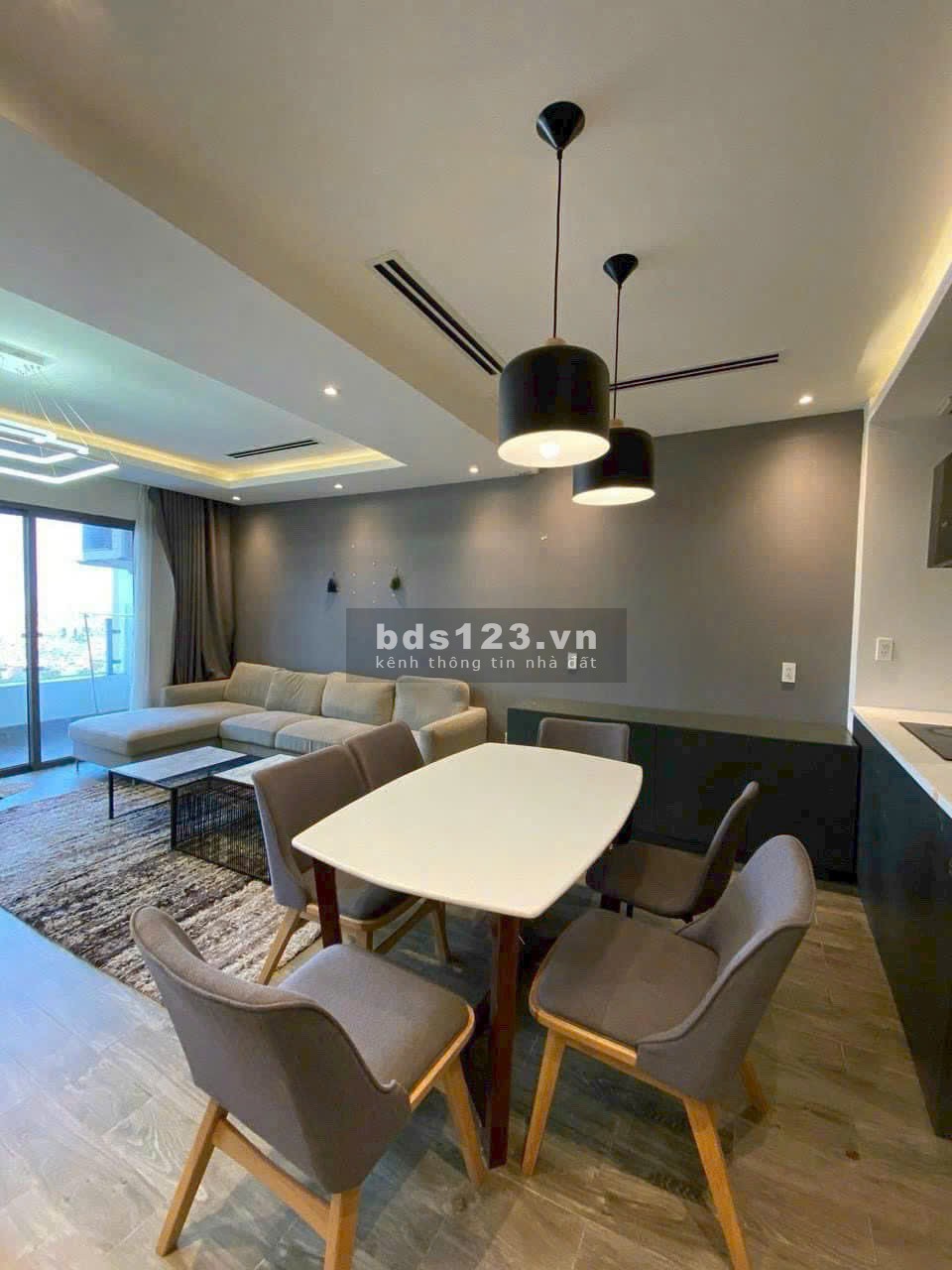 Gia đình bán CH Phúc Thịnh 85m2, 3PN, 2WC, căn góc, có bancon, có SH lâu dài. Giá thật: 4.3 tỷ TL