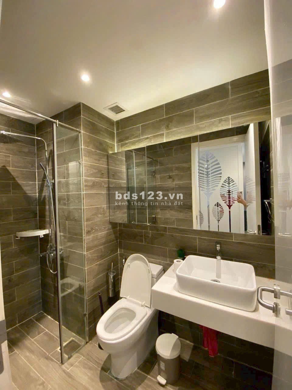 Gia đình bán CH Phúc Thịnh 85m2, 3PN, 2WC, căn góc, có bancon, có SH lâu dài. Giá thật: 4.3 tỷ TL