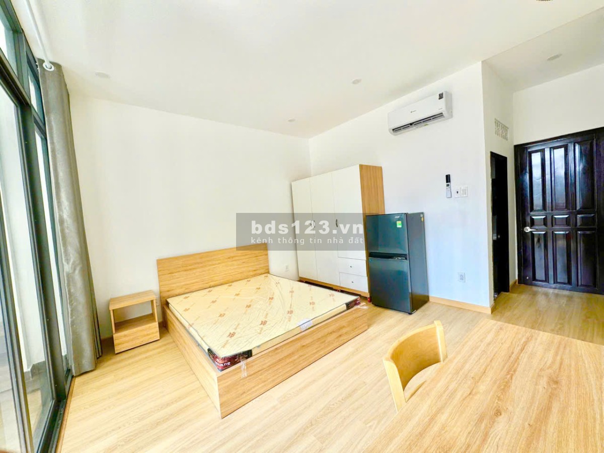 Cho thuê căn hộ Ban công Full nội thất Bùi Đình Tuý P24 Bình Thạnh