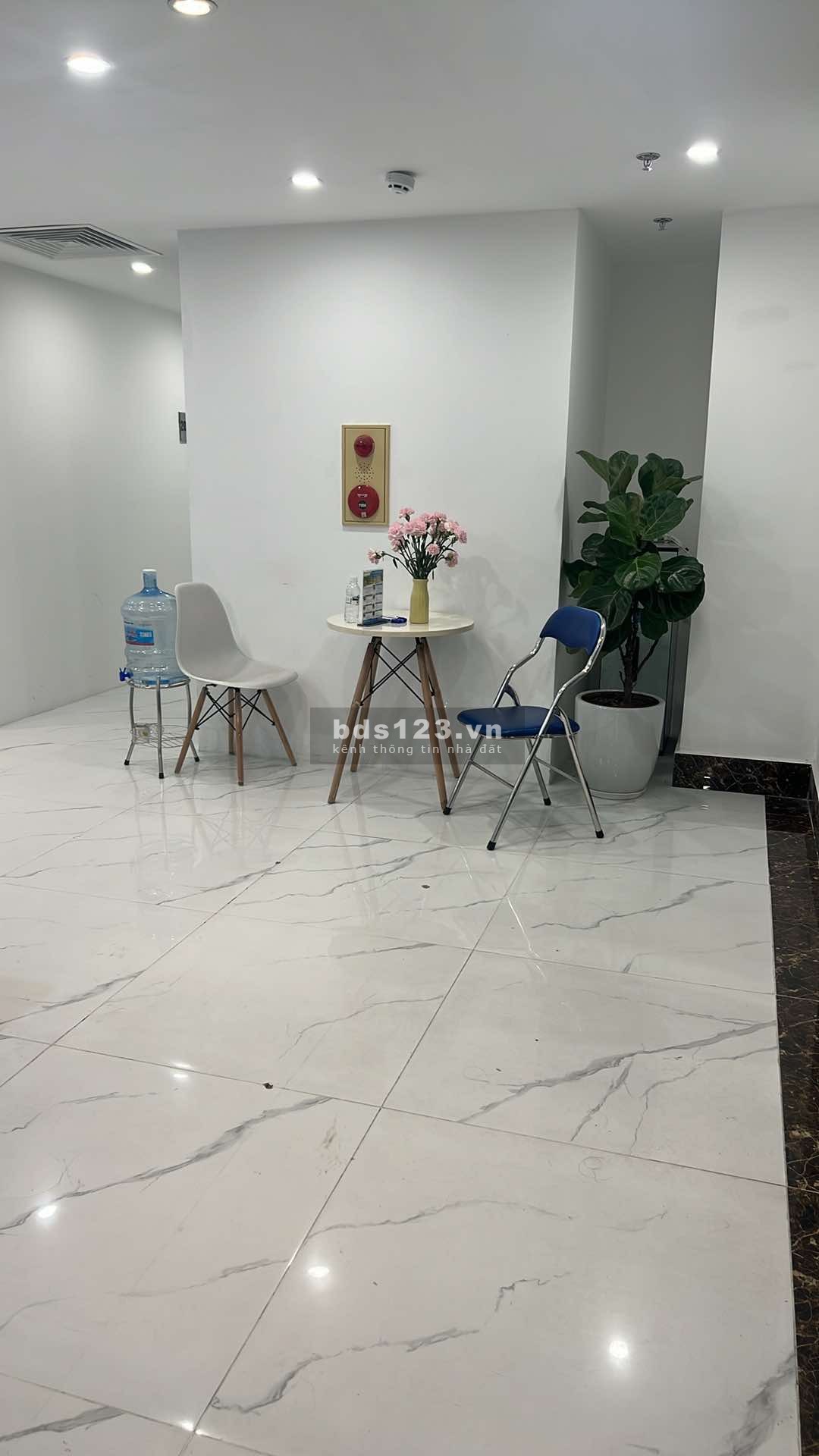 Chính chủ cho thuê 3 phòng 16m2 - 20m2, đầu đường Chùa Láng (Gần Đại học Ngoại Thương, Ngoại Giao)