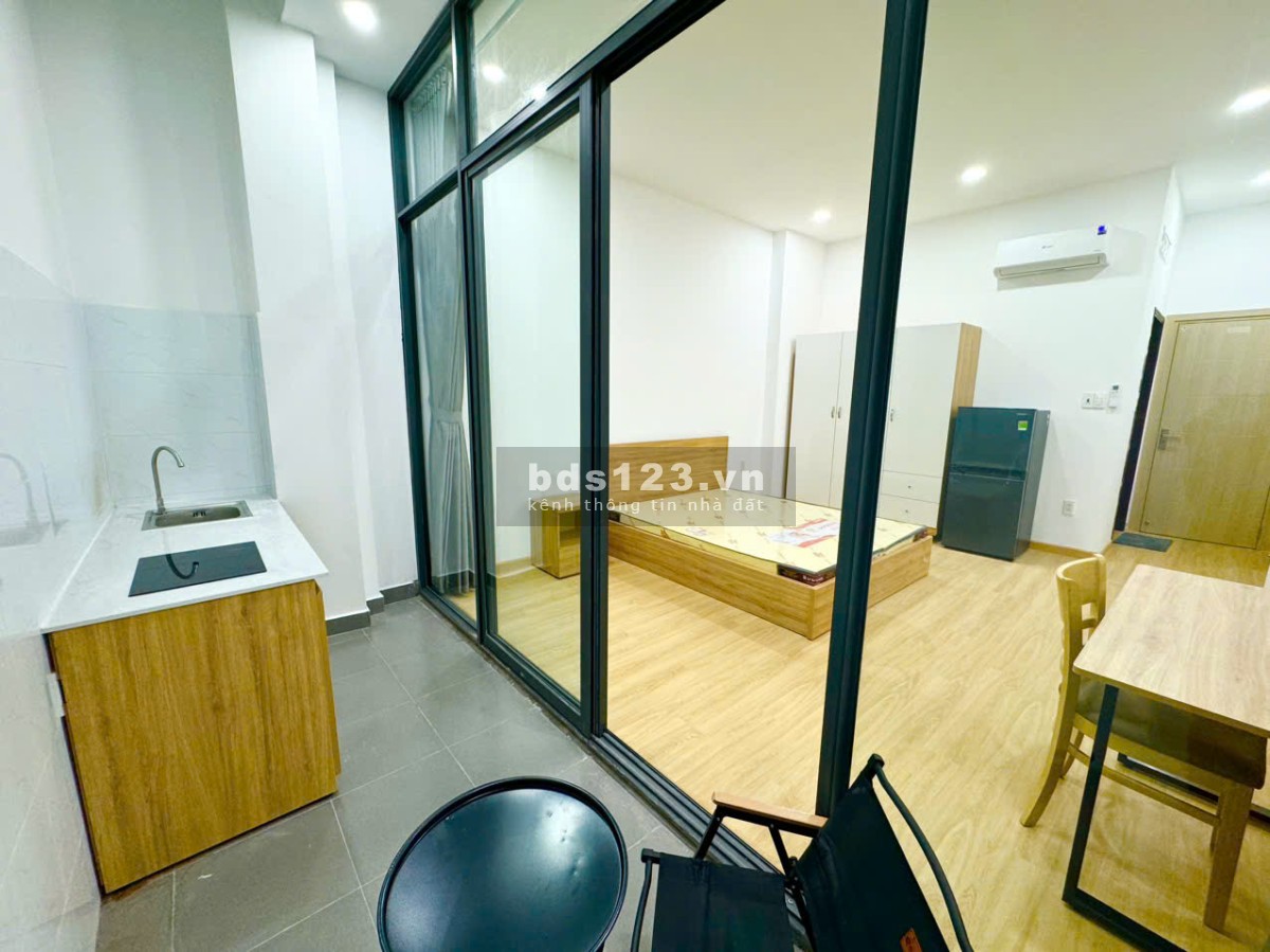 Cho thuê căn hộ Ban công Full nội thất Bùi Đình Tuý P24 Bình Thạnh