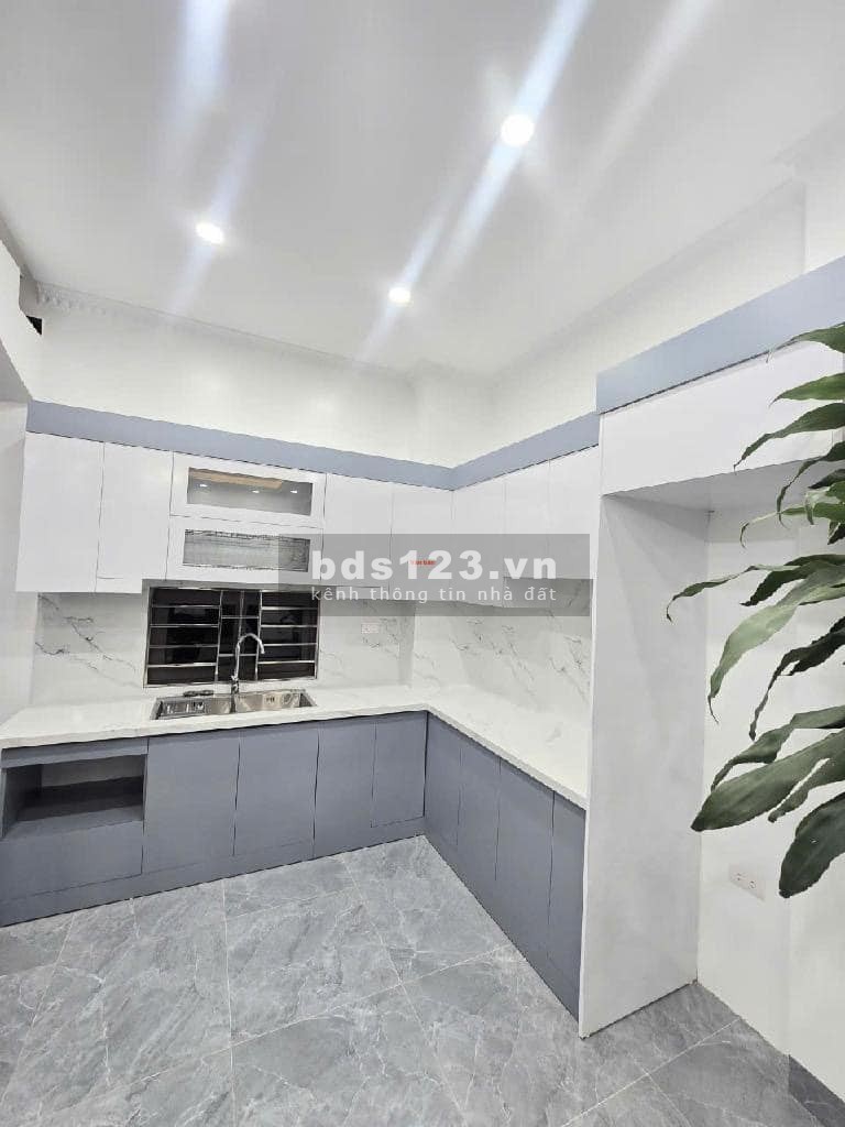 Không mua là hối hận! Nhà 5 tầng Ngọc Thụy, 45m², 5.7 tỷ giá tốt nhất thị trường.
