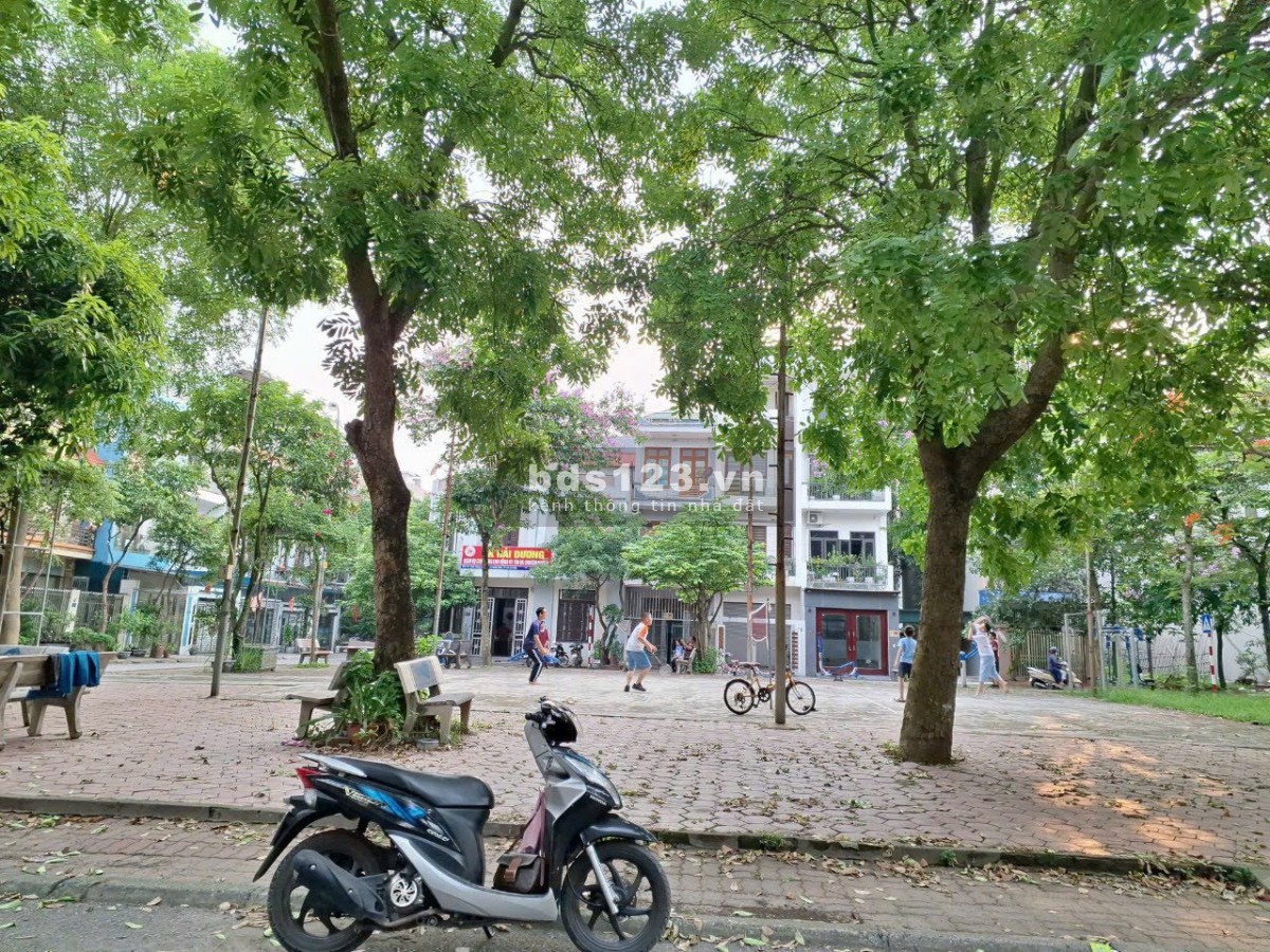 Đông Ngạc bán đất tặng nhà trọ ngõ thông ô tô gần