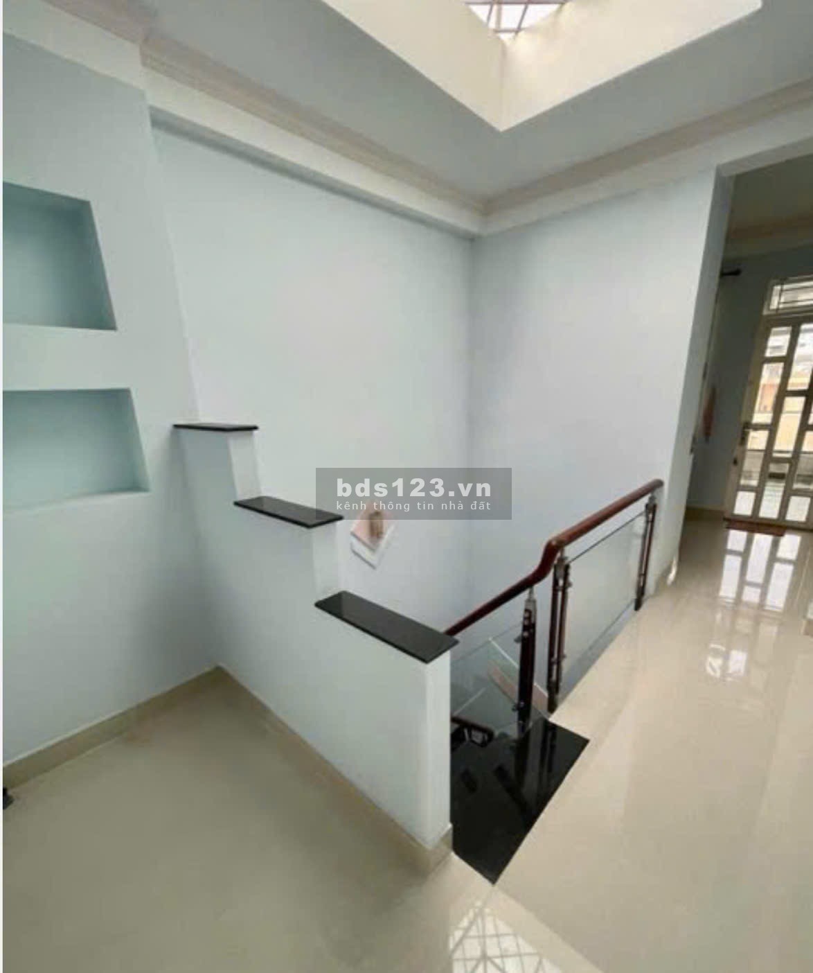 Tôi bán nhà 46M, 4 tầng, hẻm xe hơi, 8M Lê Văn Sỹ, Đặng Văn Ngữ, Phú Nhuận