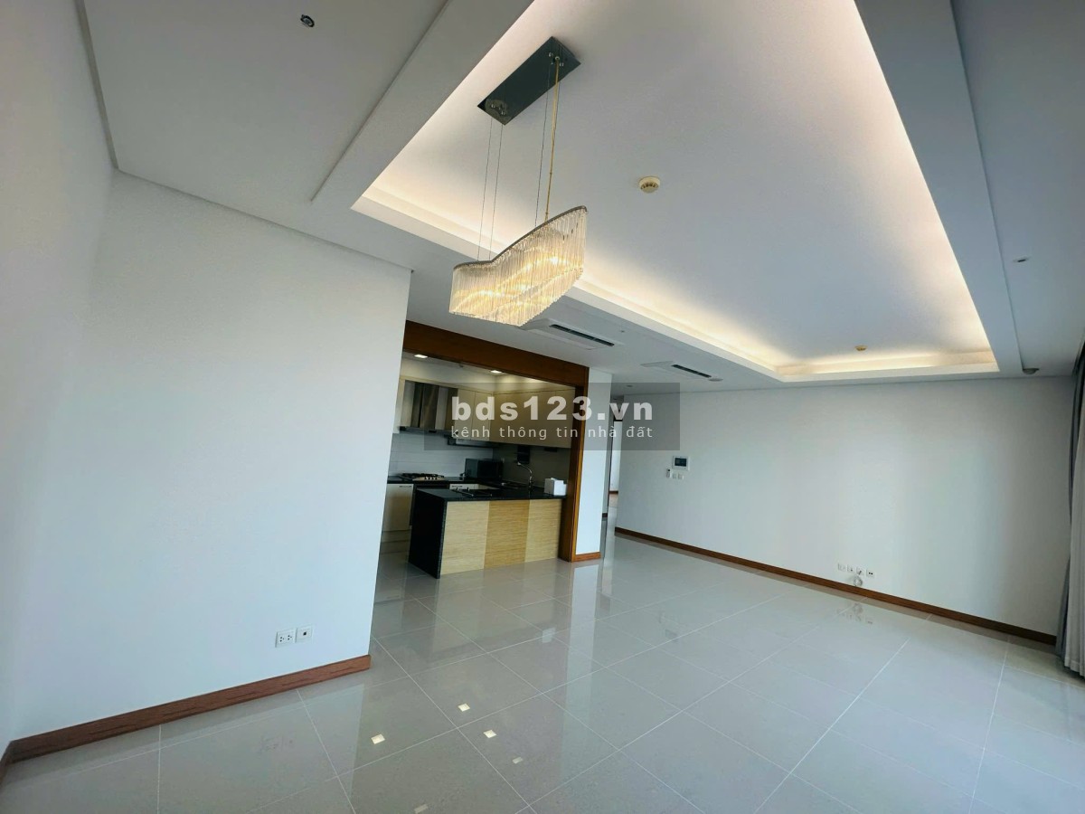 Cho thuê căn hộ hiếm 3PN tầng 6 Xi Riveview Palace Thảo Điền, Tp HCM
