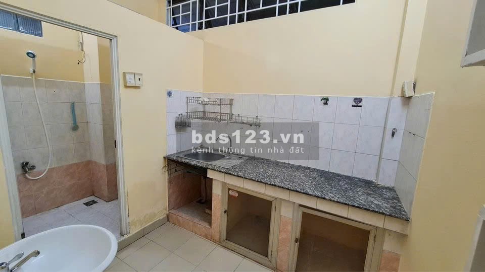 Chung cư Kì Đồng, p9, Quận 3: 55m2, có gác, bancol, nội thất giá 8tr/th