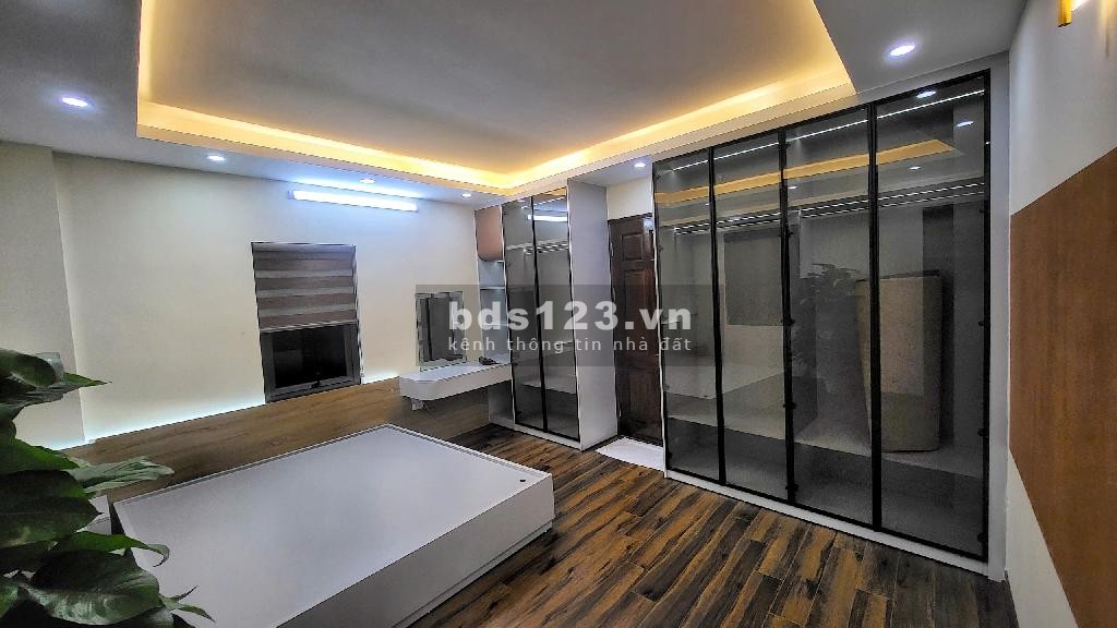 Nhà bán Thạch Bán, Diện tích 31m, 6 tầng, full Nội thất.