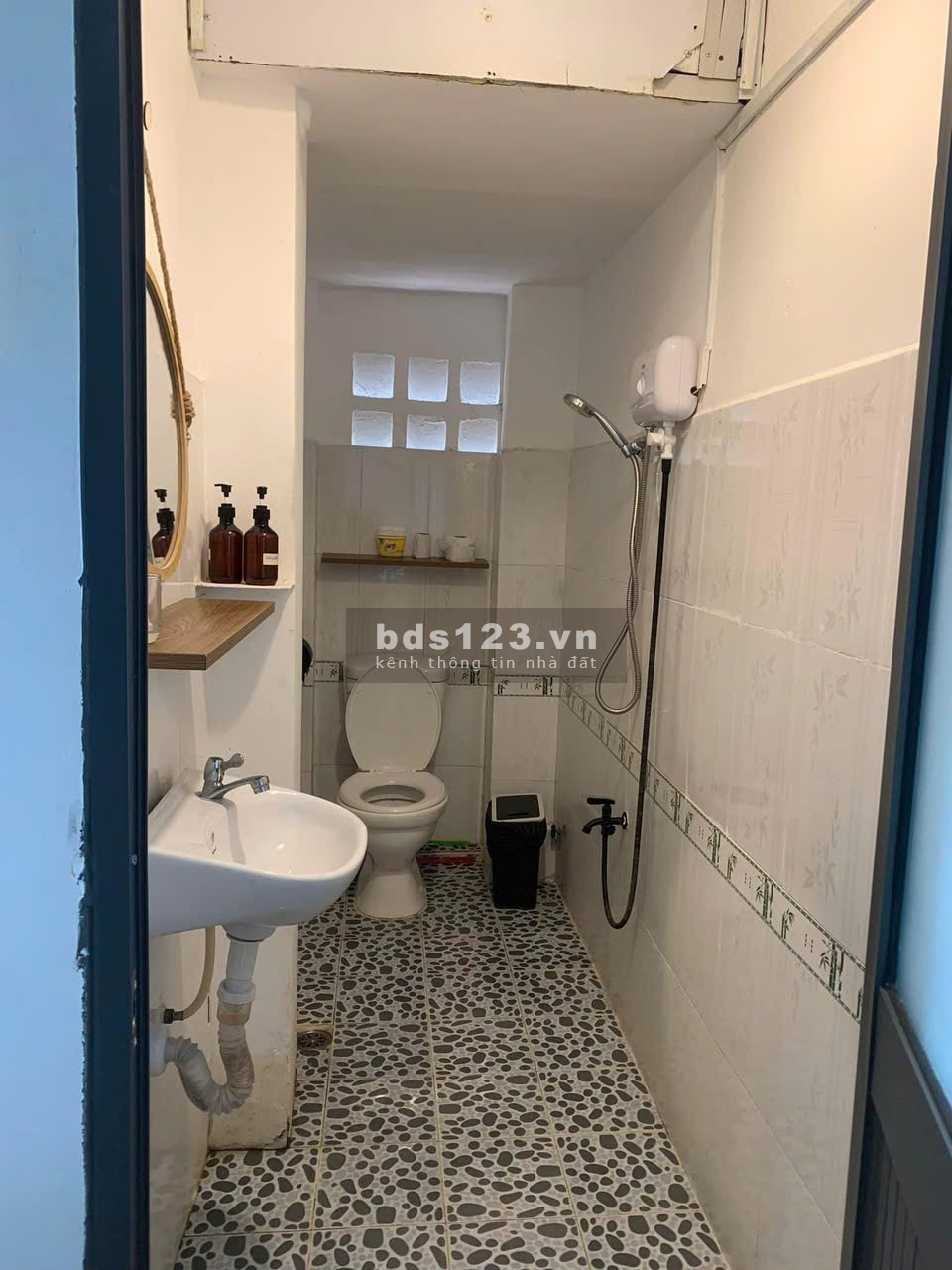 Cho thuê Chung cư Lê Văn Duyệt, P6, Q3: 57m2, 2p ngủ, NT, giá 8tr