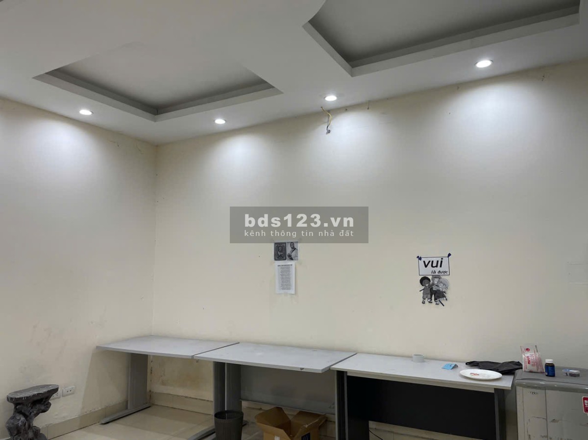 Cho thuê văn phòng tầng 1 (18m2) - Liền kề khu đô thị Văn Quán