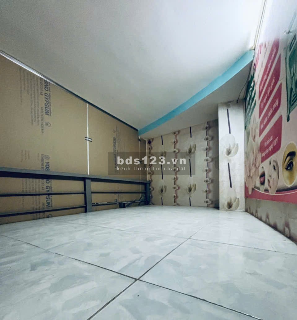 Cho thuê nhà nguyên căn hẻm xe hơi, Phương 5, Quận 11 (5X10 - 50M2) CÓ GÁC NHỎ.