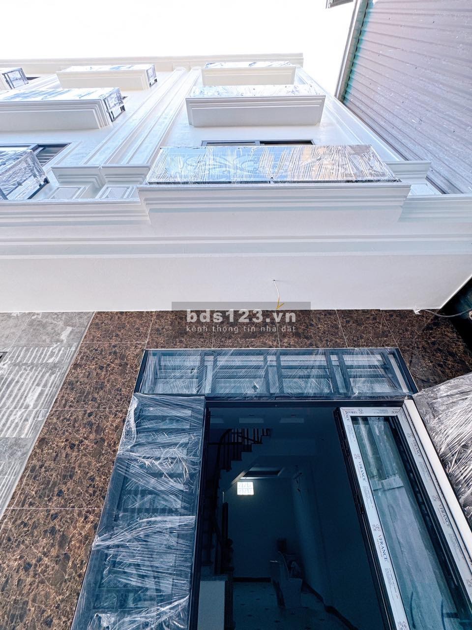 Bán nhà Cao Viên 47m2, 3 tầng, thoáng mát, hiện đại, ô tô đổ cửa
