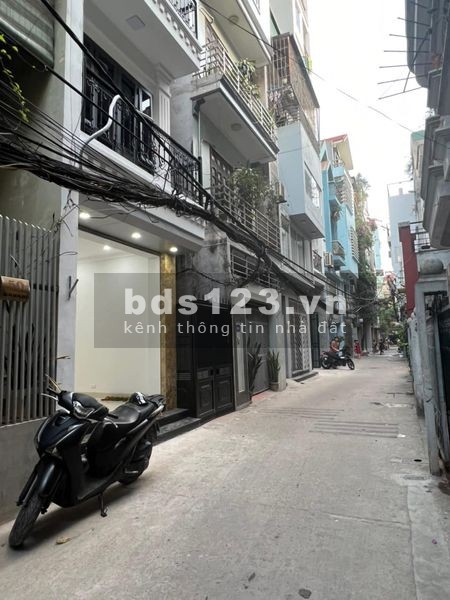 Nhà cho thuê trọ gia đình Xuân Đỉnh 100m2 cấp 4 sân vườn giá 8tr/th